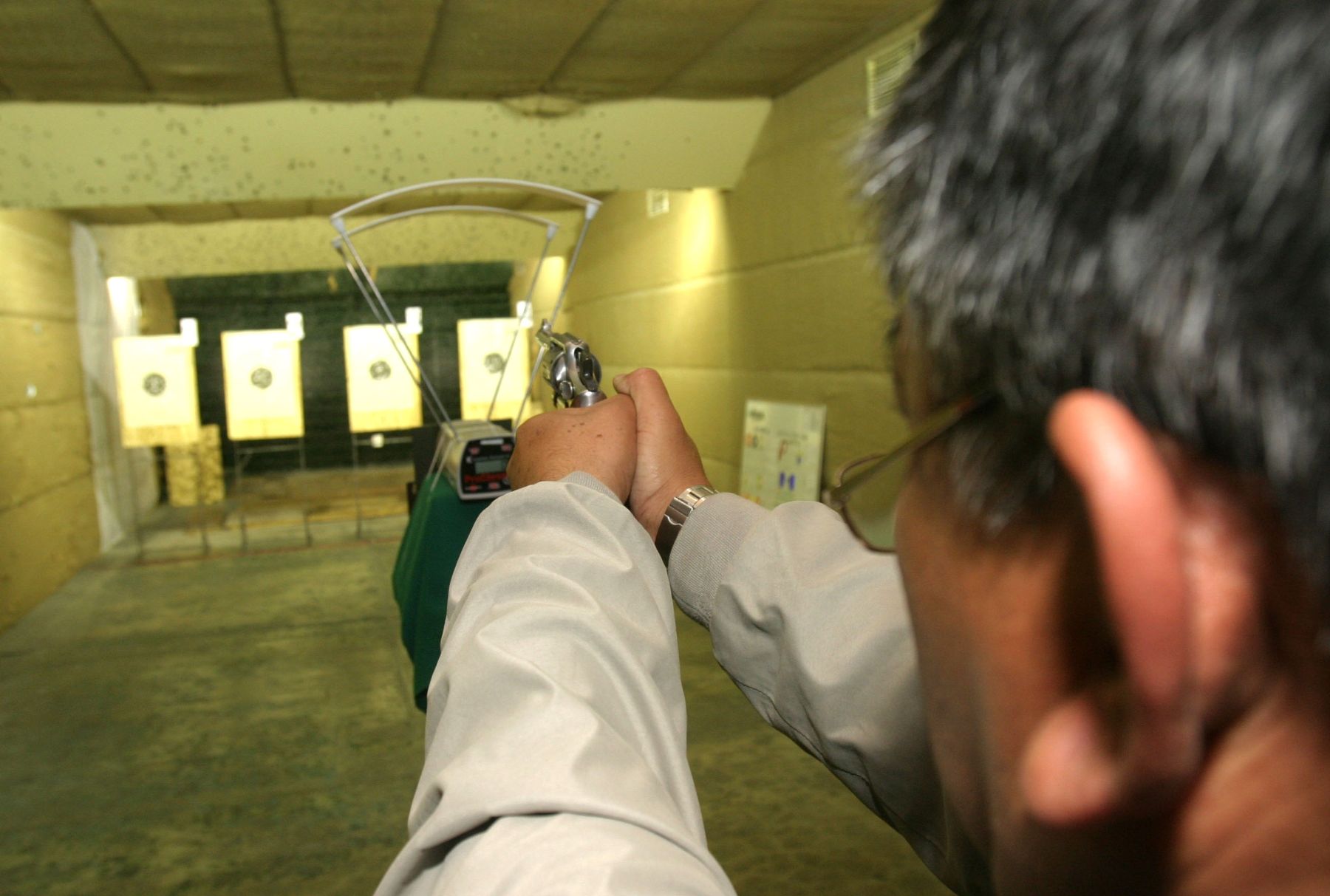 Vendas de armas de fogo sobem 200%, mas homicídios com armas caem ao menor  patamar em 21 anos – ASPAF