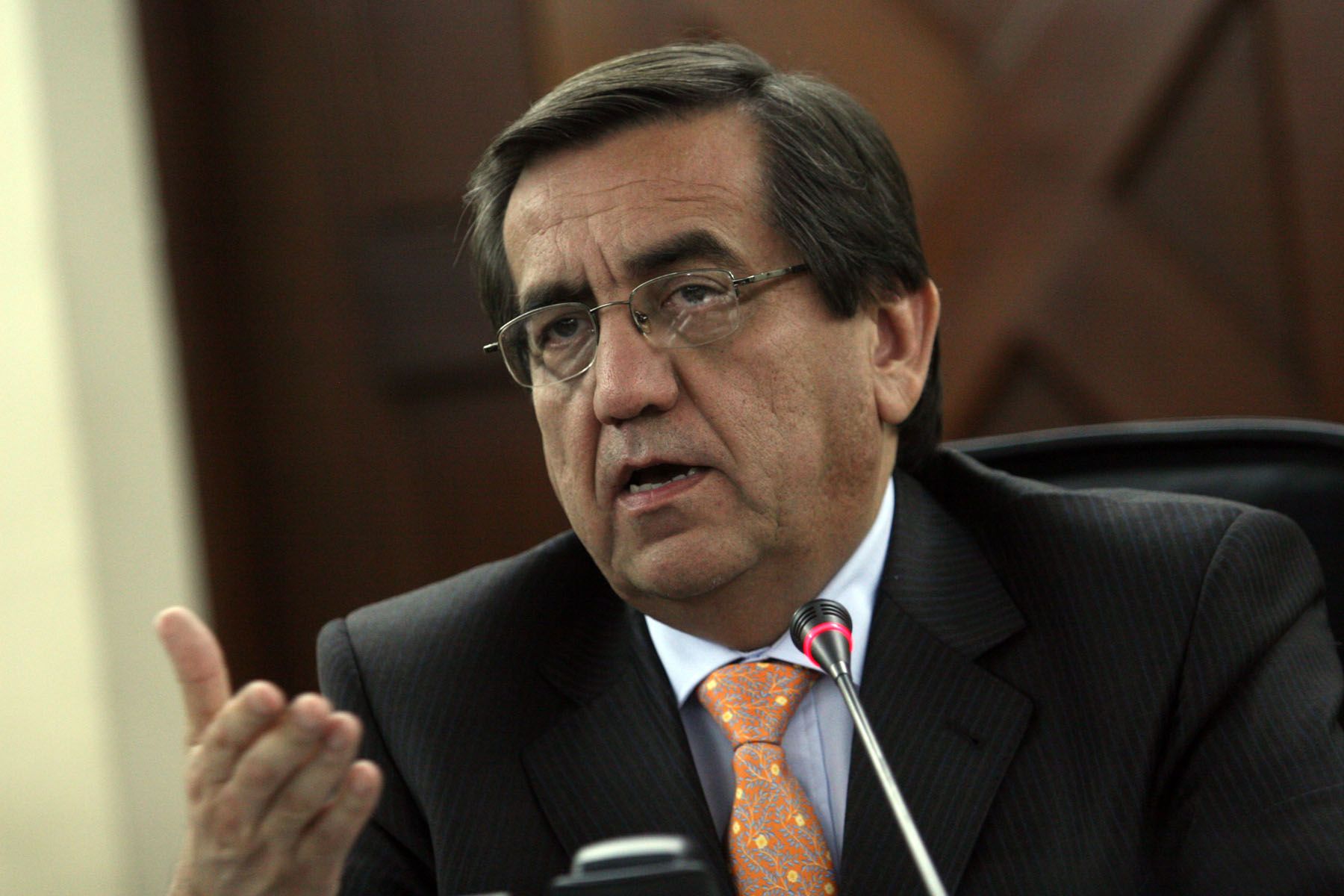 Del Castillo precisa que ley de vigilancia electrónica fue corregida ...