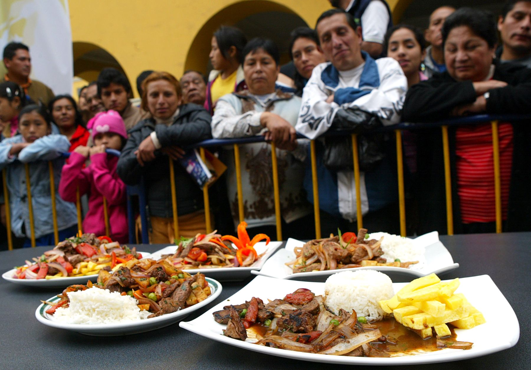 Otra de las razones por las cuales los peruanos se sienten orgullosos de su peruanidad es la gastronomía . Foto: ANDINA / Rubén Grández.