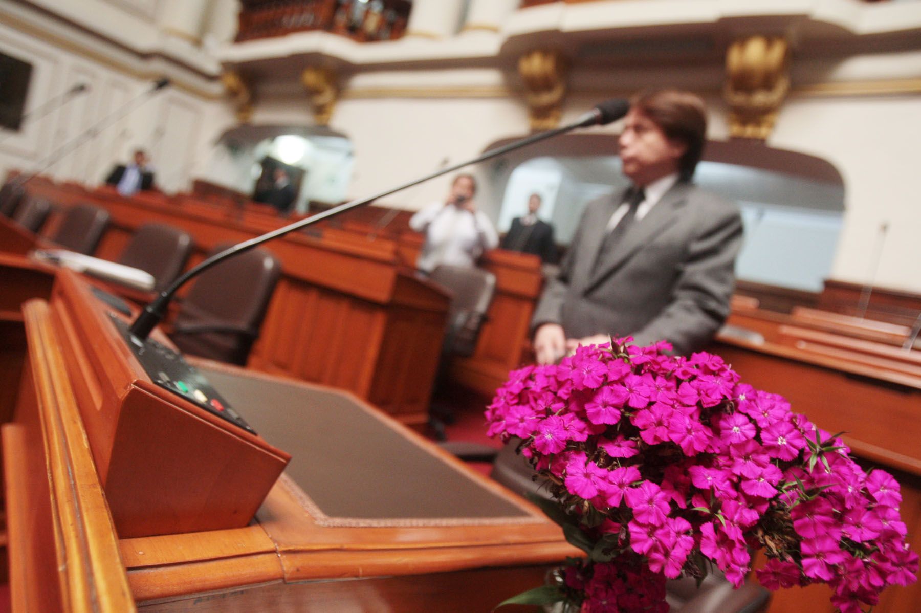 Escaño de la fallecida congresista Fabiola Salazar,en el Congreso de la República. Foto: ANDINA / Carlos Lezama.