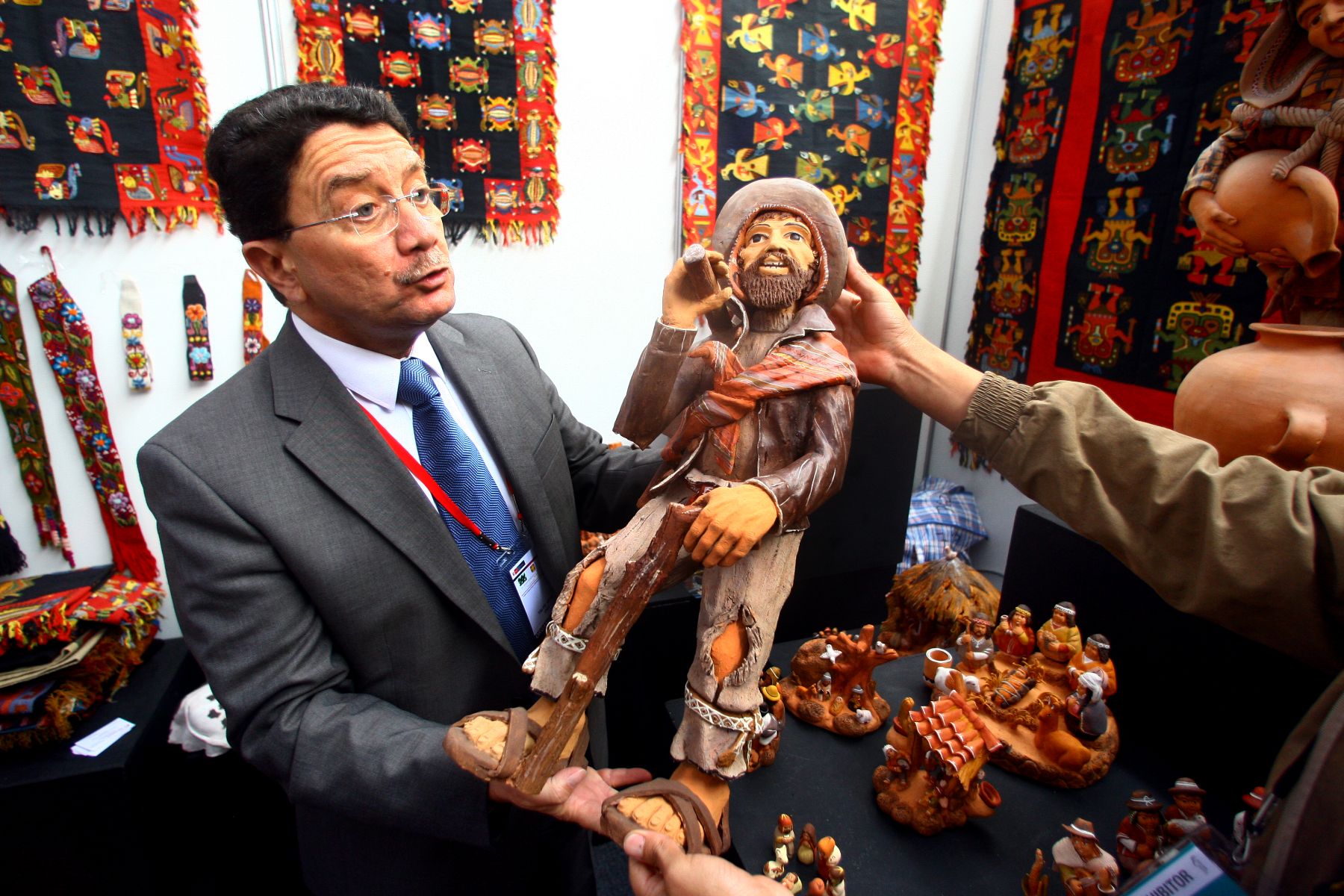 El Secretario General Adjunto de la Organización Mundial de Turismo (OMT), Taleb Rifai visitó el evento " Perú Gift Show 2008", que se realiza en la ciudad de Lima. Foto: ANDINA / Alberto Orbegoso.