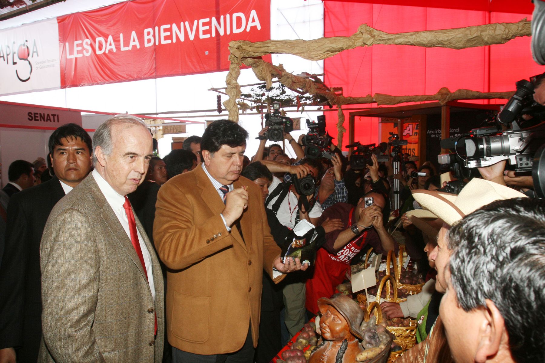 Presidente de la República, Alan García, inaugura Feria Internacional de Gastronomía "Perù Mucho Gusto".
Foto: Sepres.