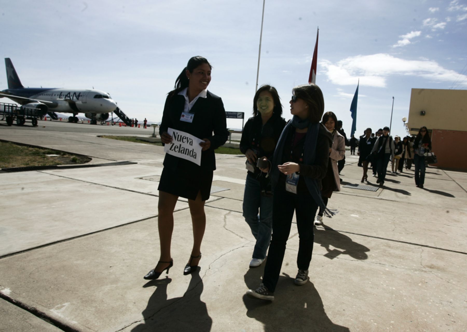 Llegada a la ciudad de Juliaca de los delegados que participarán en el Encuentro de Jóvenes en el marco de la APEC 2008. Foto: ANDINA / Rafael Cornejo