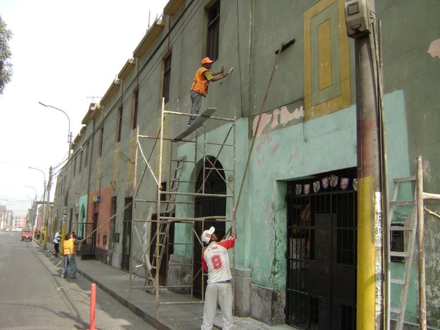 Advierten riesgo de colapso en casas antiguas o precarias por lluvias y  humedad | Noticias | Agencia Peruana de Noticias Andina