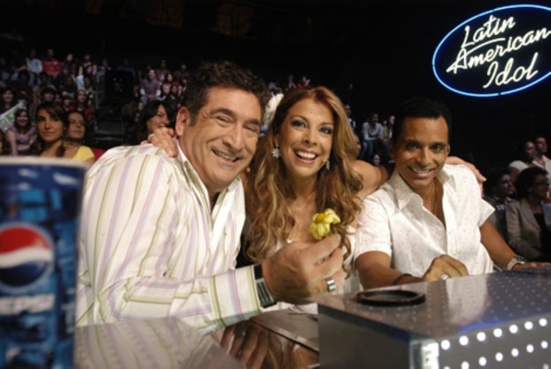 El jurado, integrado por Gustavo Sánchez, Mimí y Jon Secada. Foto: Cortesía Latin American Idol.