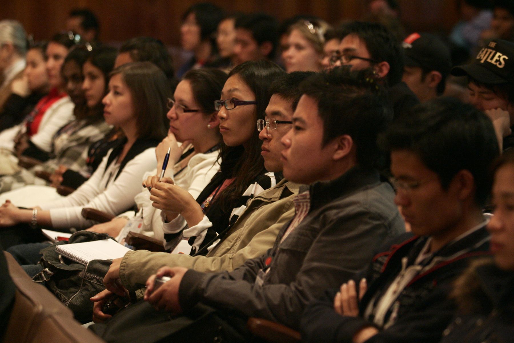 Coloquio sobre el tema APEC organizado por la Universidad del Altiplano con la participación de los Delegados del Encuentro de Jóvenes del APEC en la cuidad de Puno. Foto: ANDINA / Rafael Cornejo