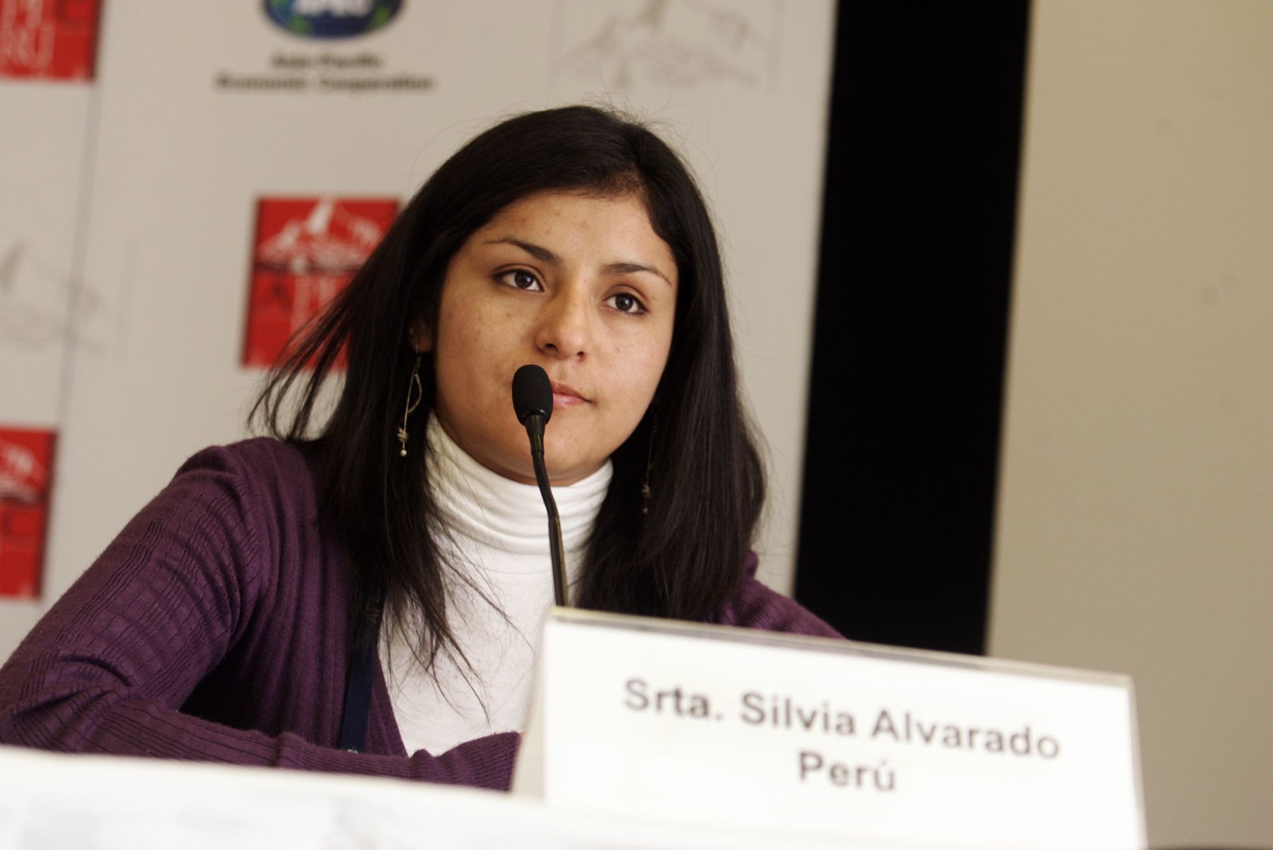Silvia Alvarado, representante del Perú en el Encuentro de Jóvenes del APEC, en conferencia de prensa. Foto: ANDINA / Rafael Cornejo