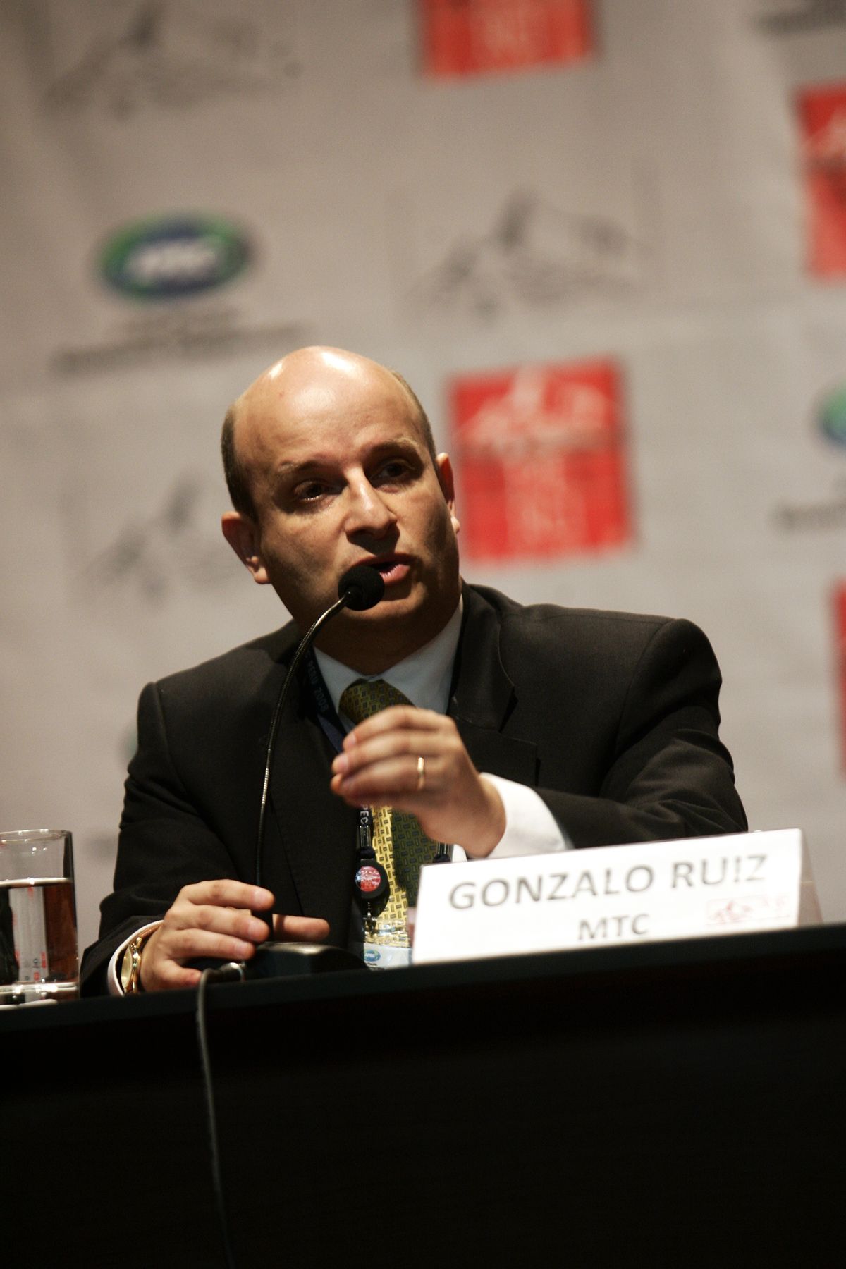 Gonzalo Ruiz, Viceministro de Comunicaciones, en conferencia de prensa durante la 38º Reunión del Grupo de Trabajo de Telecomunicaciones en el marco del APEC 2008. Foto: ANDINA / Rafael Cornejo.
