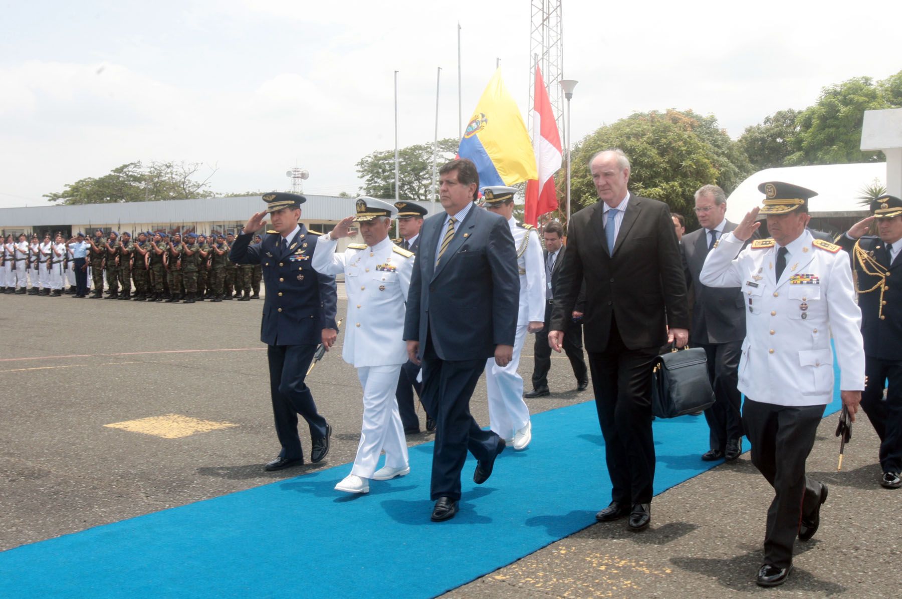 El Presidente Alan García retorna a Perú despues de participar en la reunión extraordinaria del Consejo Presidencial Andino en la ciudad de Guayaquil en Ecuador.
Foto: ANDINA / Carlos Lezama.