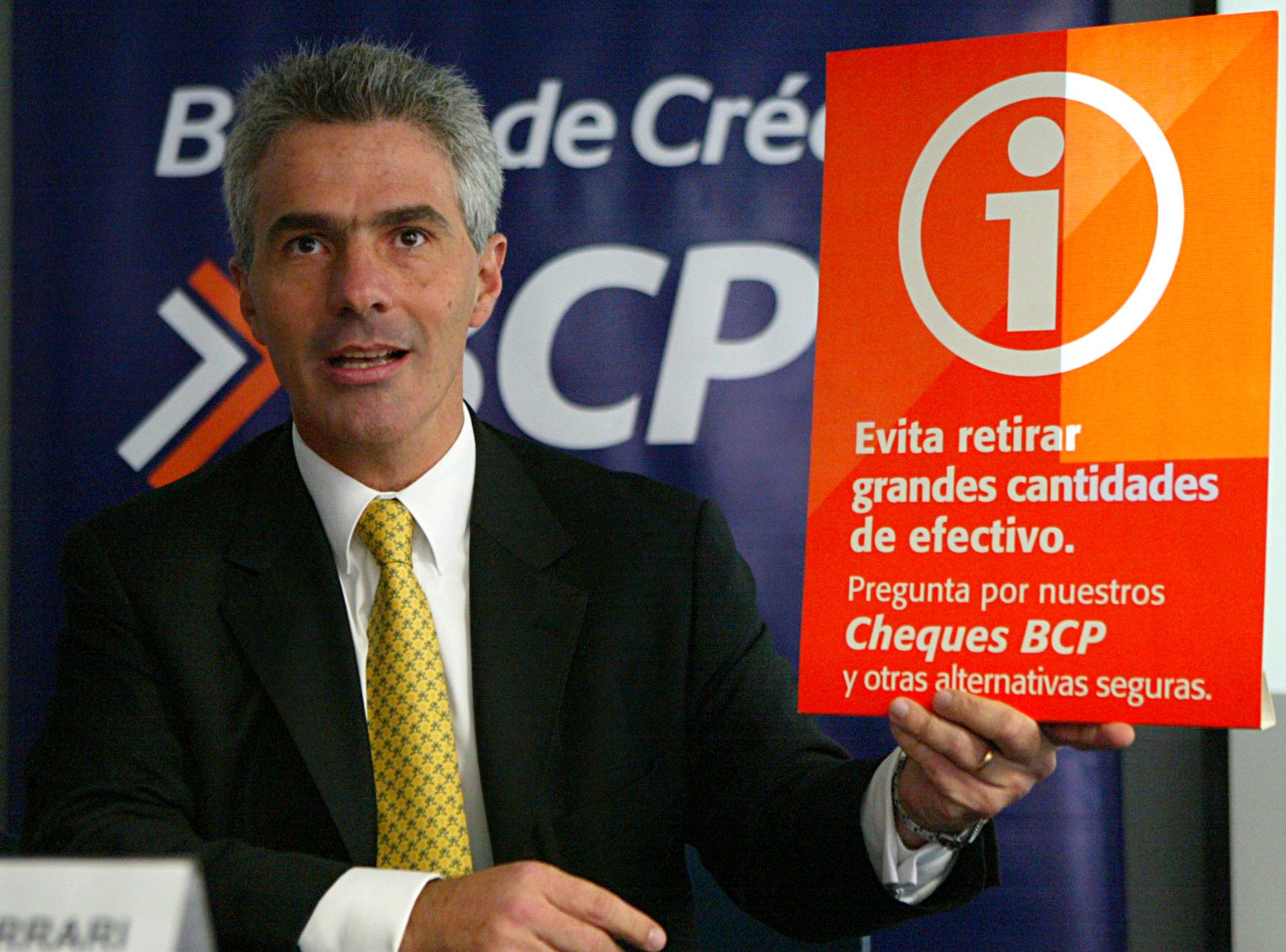 El gerente central de Banca Minorista del BCP, Gianfranco Ferrari. Foto: ANDINA / Rubén Grández.