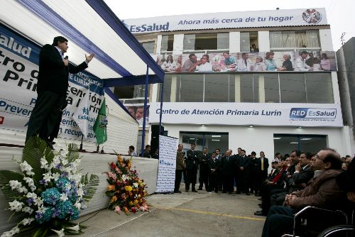 Presidente Alan García inauguró Unidad Basica de Atención Primaria de EsSalud en Lurín. Foto: ANDINA / Rafael Cornejo