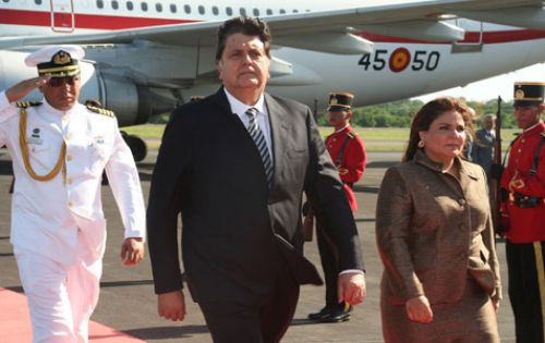 El Presidente del Perú, Alan Garcia, llega a San Salvador para participar en la XVIII Cumbre Iberoamericana de Jefes de Estado y de Gobierno. Foto: ANDINA/ Presidencia El Salvador