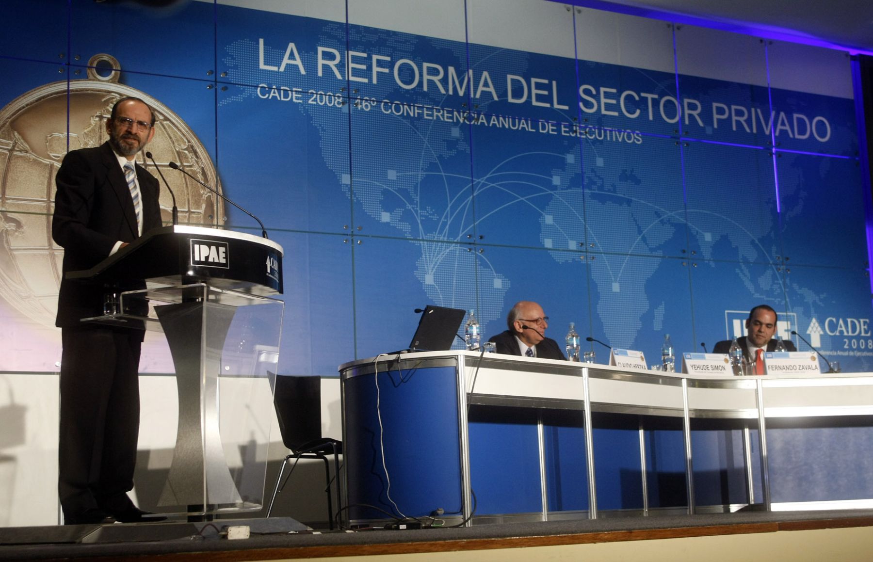 El presidente del Consejo de Ministros, Yehude Simon, declaró inaugurada la 46ª Conferencia Anual de Ejecutivos (CADE 2008). Foto: ANDINA / Juan Carlos Guzmán Negrini.