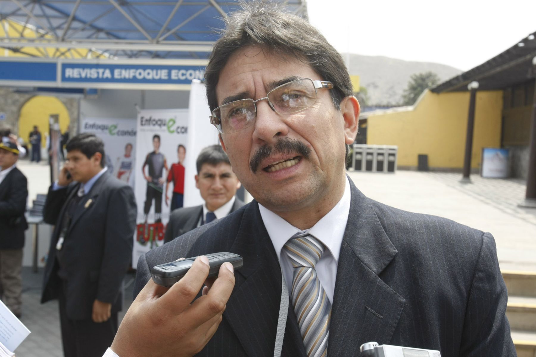 Ministro de Vivienda, Enrique Cornejo, declara en CADE 2008. Foto: ANDINA/Juan Carlos Guzmán Negrini.