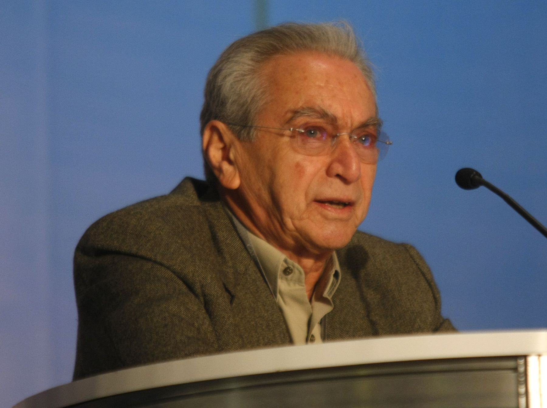 Julio Cotler expone en la 46ª Conferencia Anual de Ejecutivos - CADE 2008. Foto: ANDINA/Juan Carlos Guzmán Negrini.