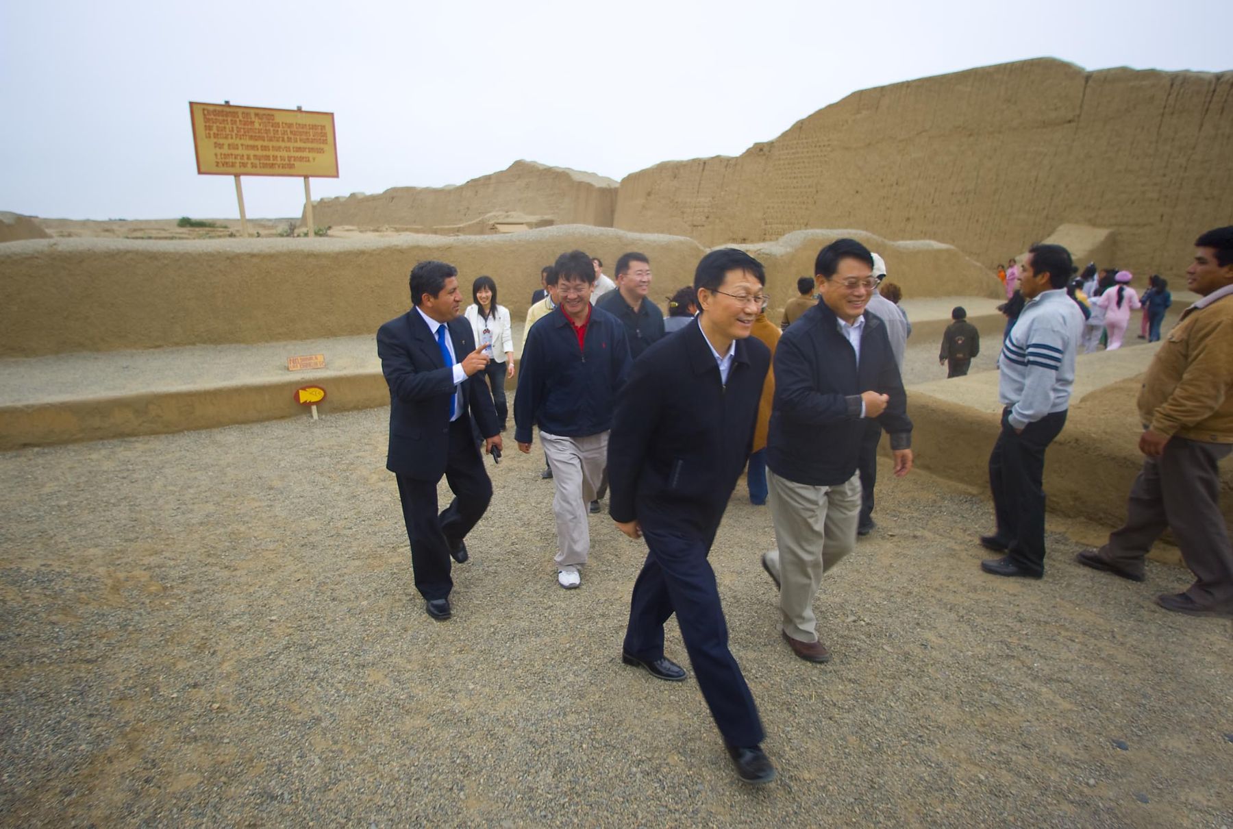 Delegaciones de APEC visitan las ruinas de Chan Chan, la ciudad de barro más grande del mundo,  ubicada en la ciudad de Trujilo. Foto: ANDINA / Alberto Orbegoso