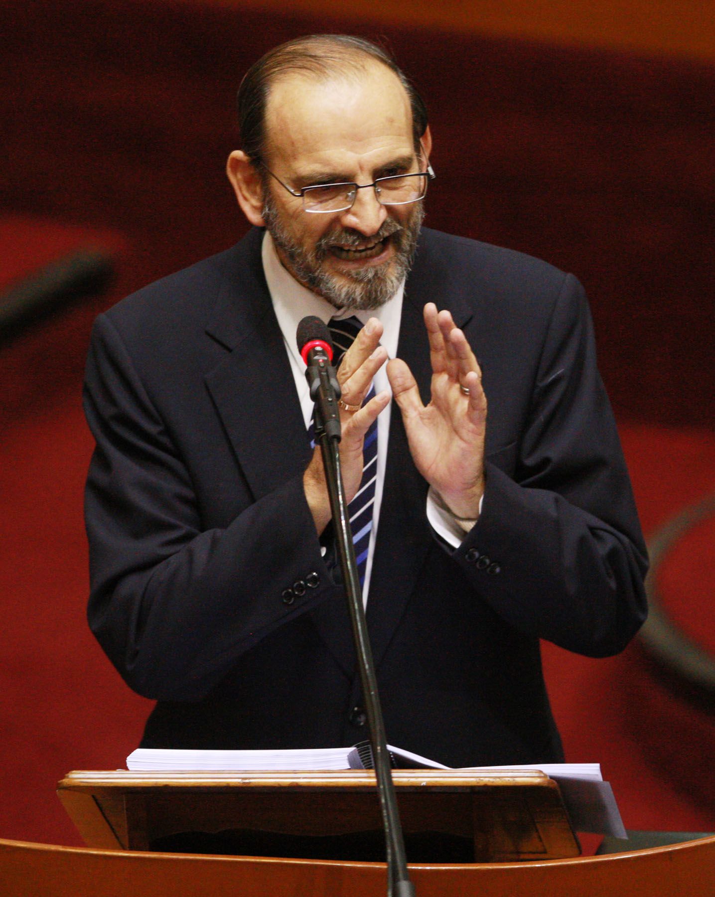 El Presidente del Consejo de Ministros Yehude Simon, expone la política general del Gobierno ante el pleno del Congreso. Foto: ANDINA/ Carlos Lezama.