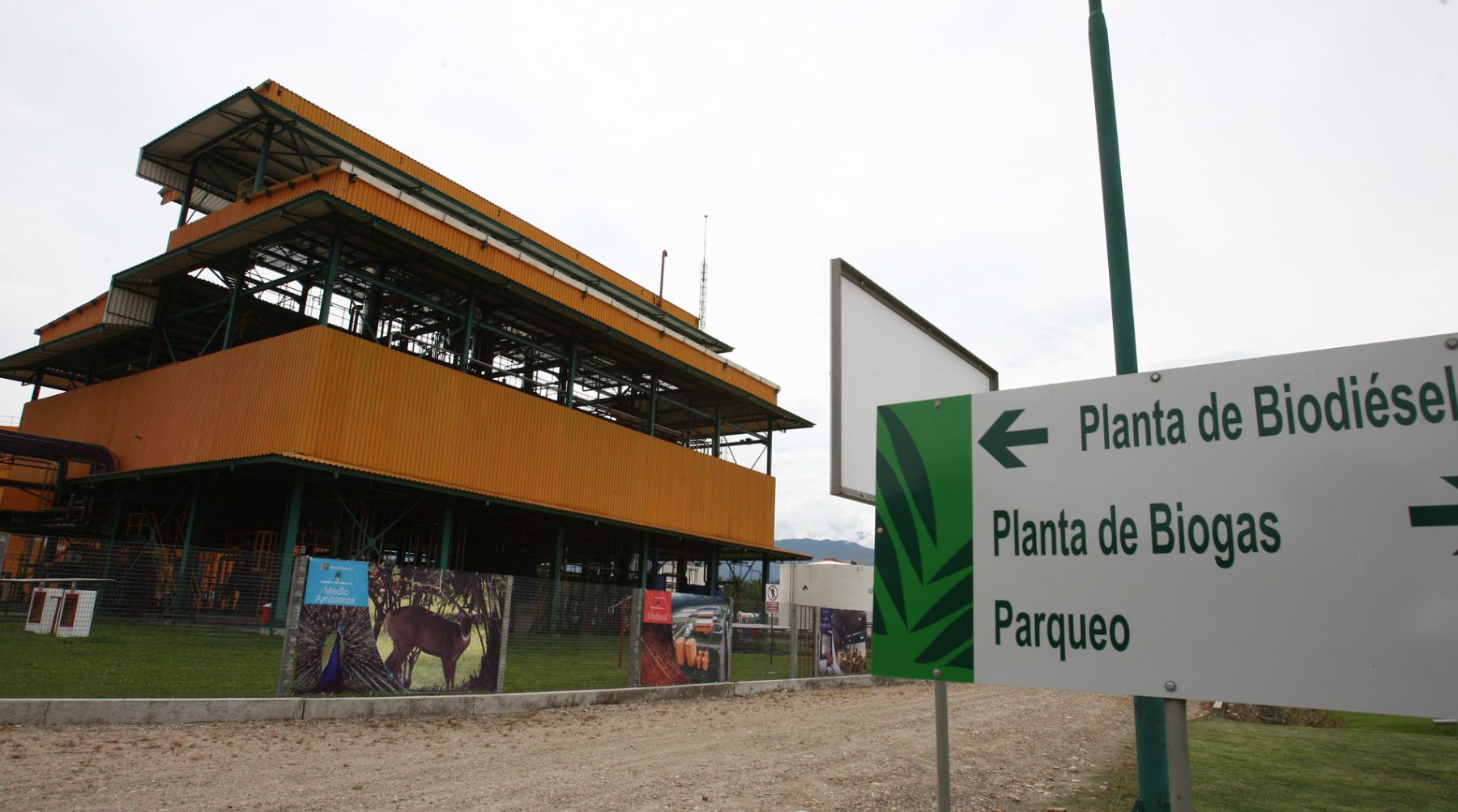 Nueva planta de biodiesel de industrias del Espino en Palmawuasi-Tocache.
Foto:ANDINA/Jack Ramón.