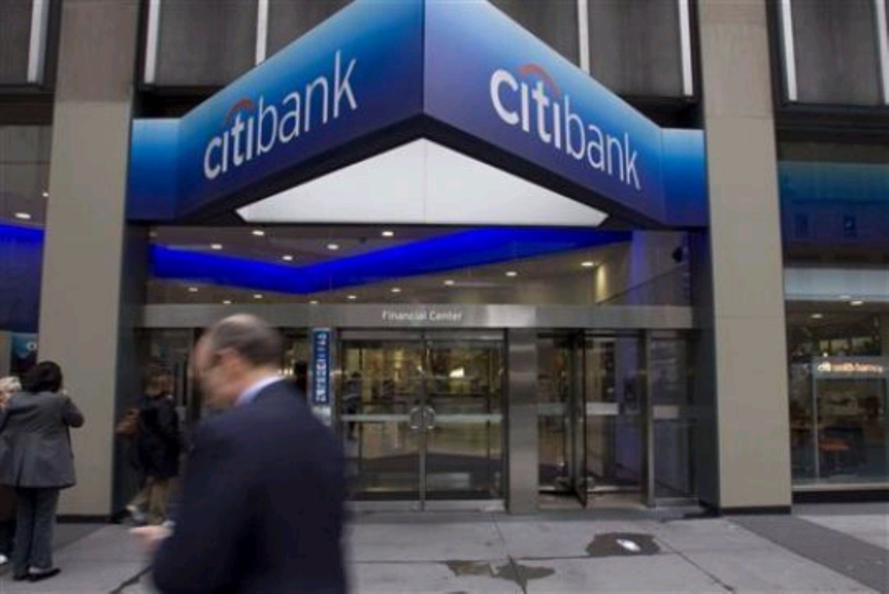 Citibank. INTERNET/Medios