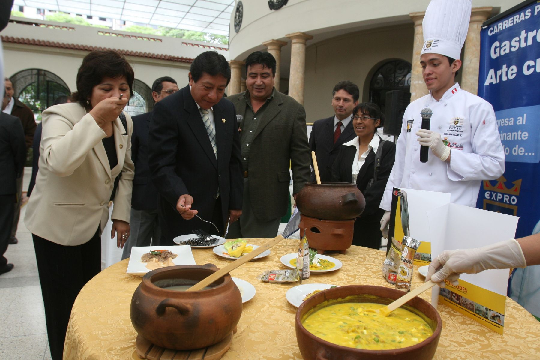 Director de Foncodes Carlos Arana Vivar, presentó certamen sobre " EL Charqui: Tesoro Culinario de los Incas". Foto: ANDINA/ Vidal Taqrui