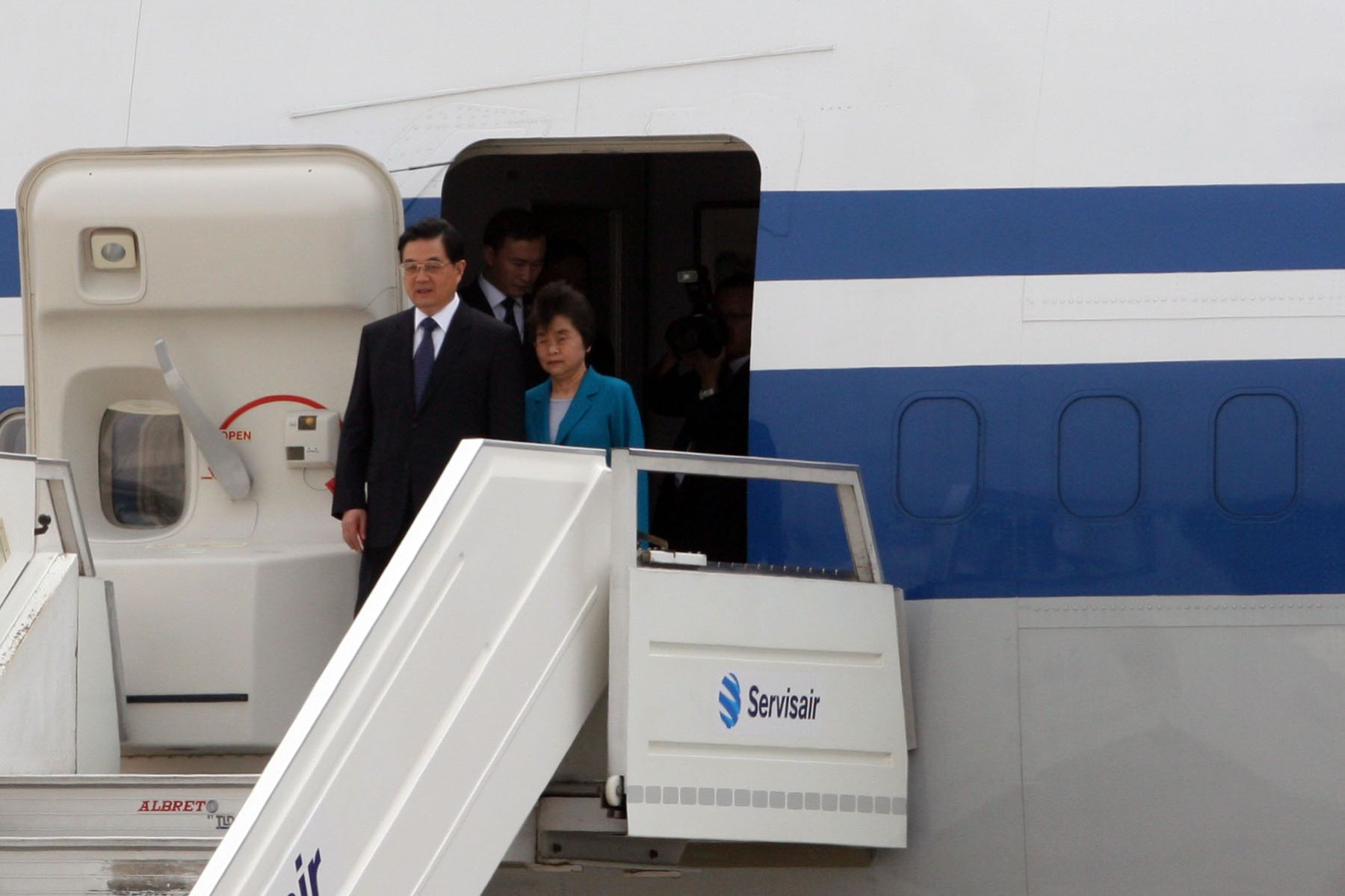 El presidente de la República Popular China, Hu Jintao, arribó a Lima esta tarde aterrizando en el Grupo Aéreo Número 8. Foto: ANDINA/ Carolina Urra.
