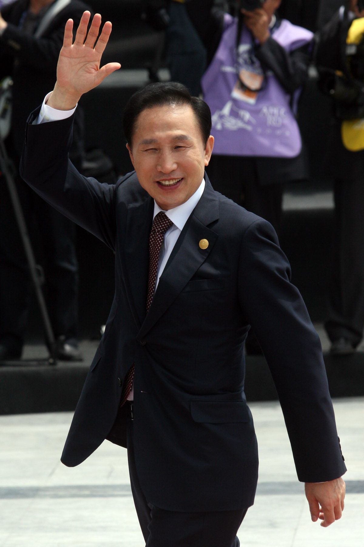 Lìder de la economìa de Corea, Lee Myung-Bak, en su llegada a la sede de la Cumbre APEC 2008 en el Centro de Convenciones del ministerio de Defensa de Lima. Foto: ANDINA / Carolina Urra