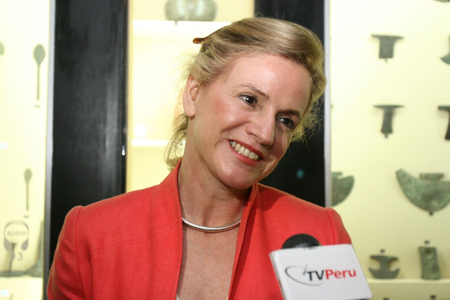 La esposa del líder de la economia peruana, Pilar Nores de García, visitó Museo de Oro con sus homólogas de las economías APEC. Foto. ANDINA / Norman Cordova