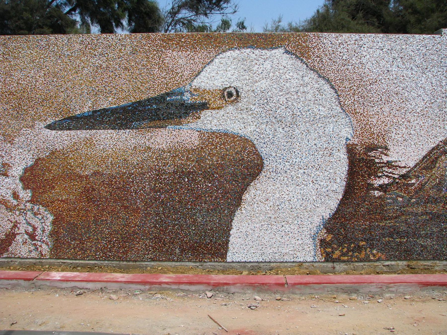 Un kilómetro de extensión tiene el mural mosaico más grande del mundo, que se lucirá en la ciudad de Trujillo. Foto: ANDINA.