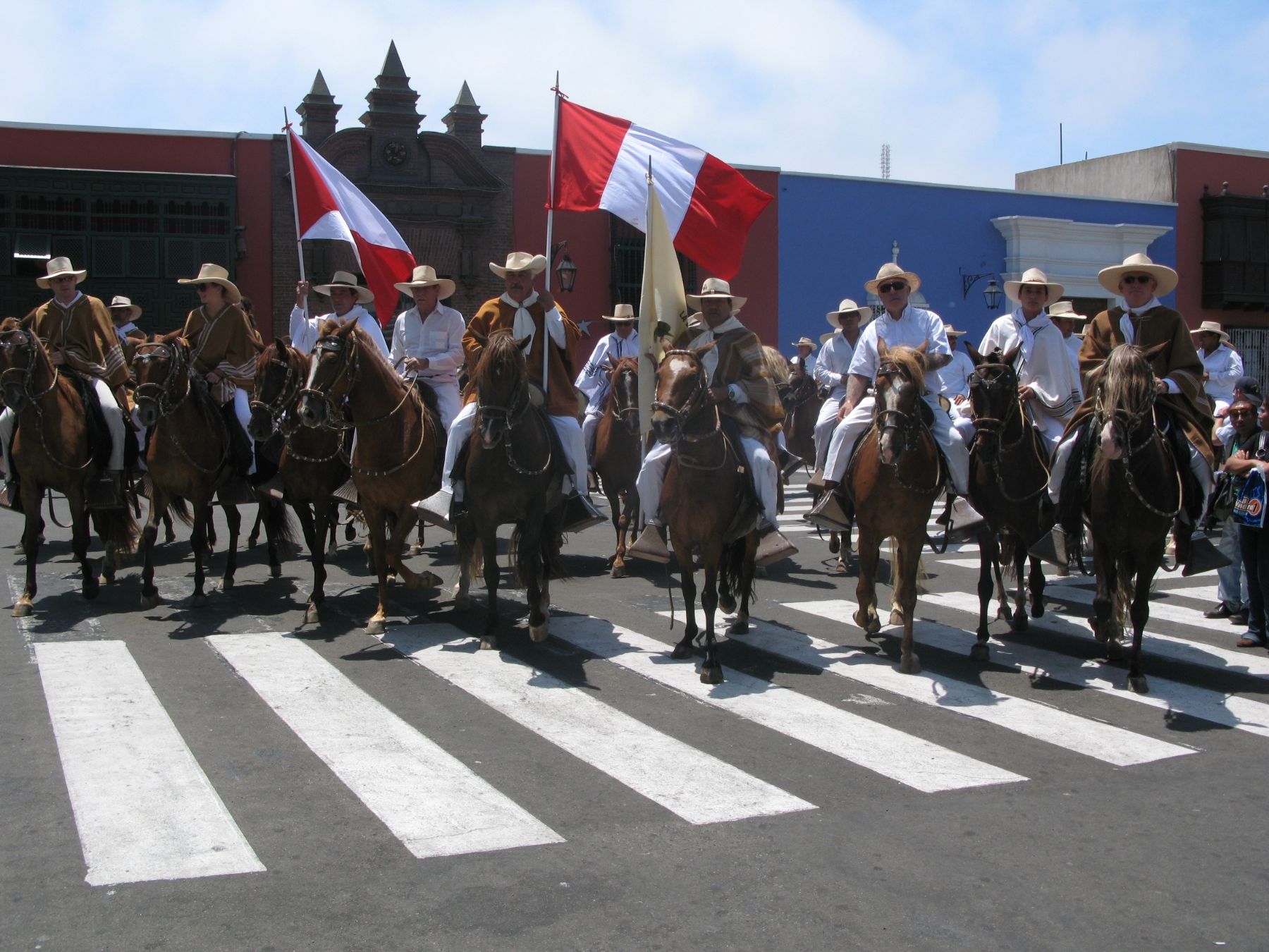 Música, caballos de paso y danzas habrá hoy por el aniversario patrio