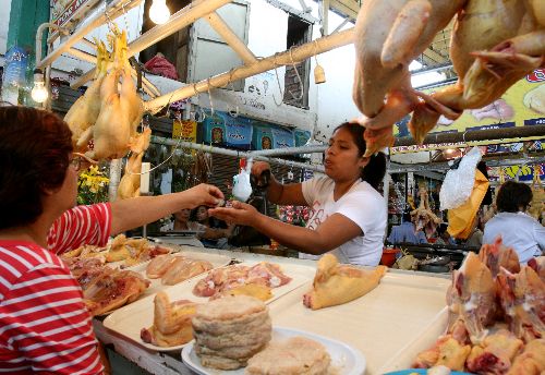 El pollo es la proteína más consumida por los peruanos. ANDINA/archivo