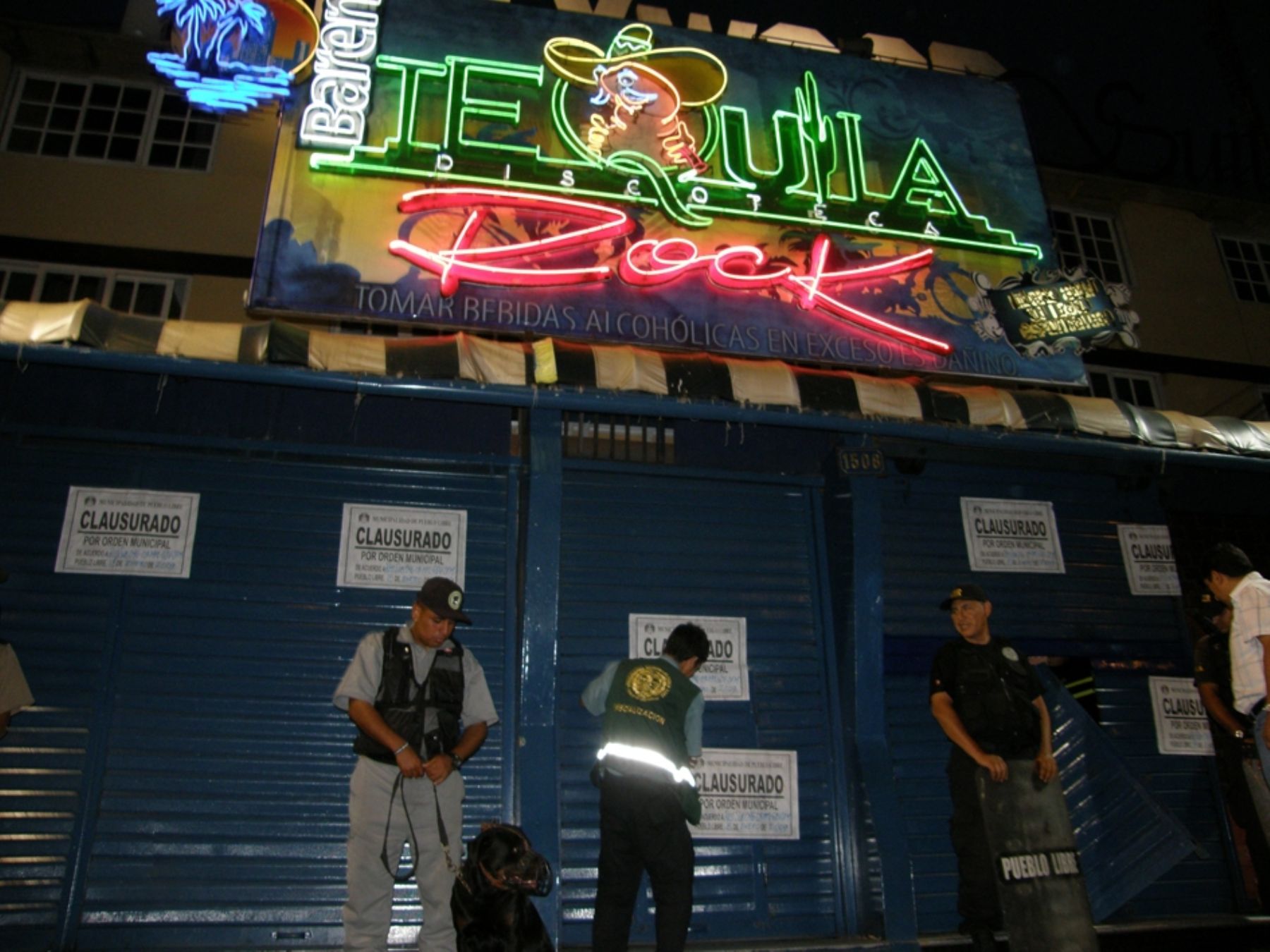Municipio de Pueblo Libre clausuró local por contravenir el orden público. Foto: Difusión