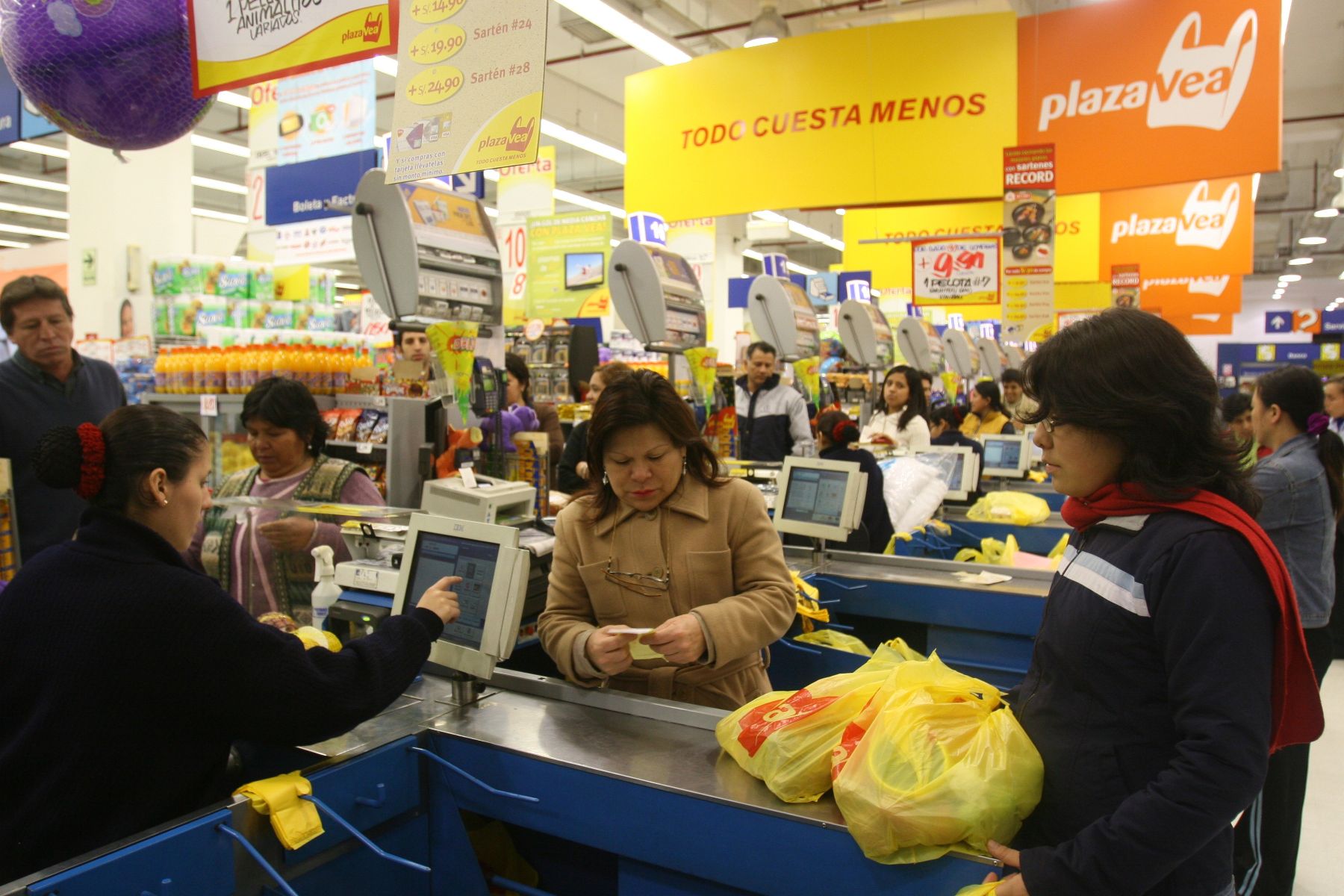 Aspec: Plaza Vea debió avisar que sus productos en oferta se podían agotar: Foto: ANDINA/archivo.