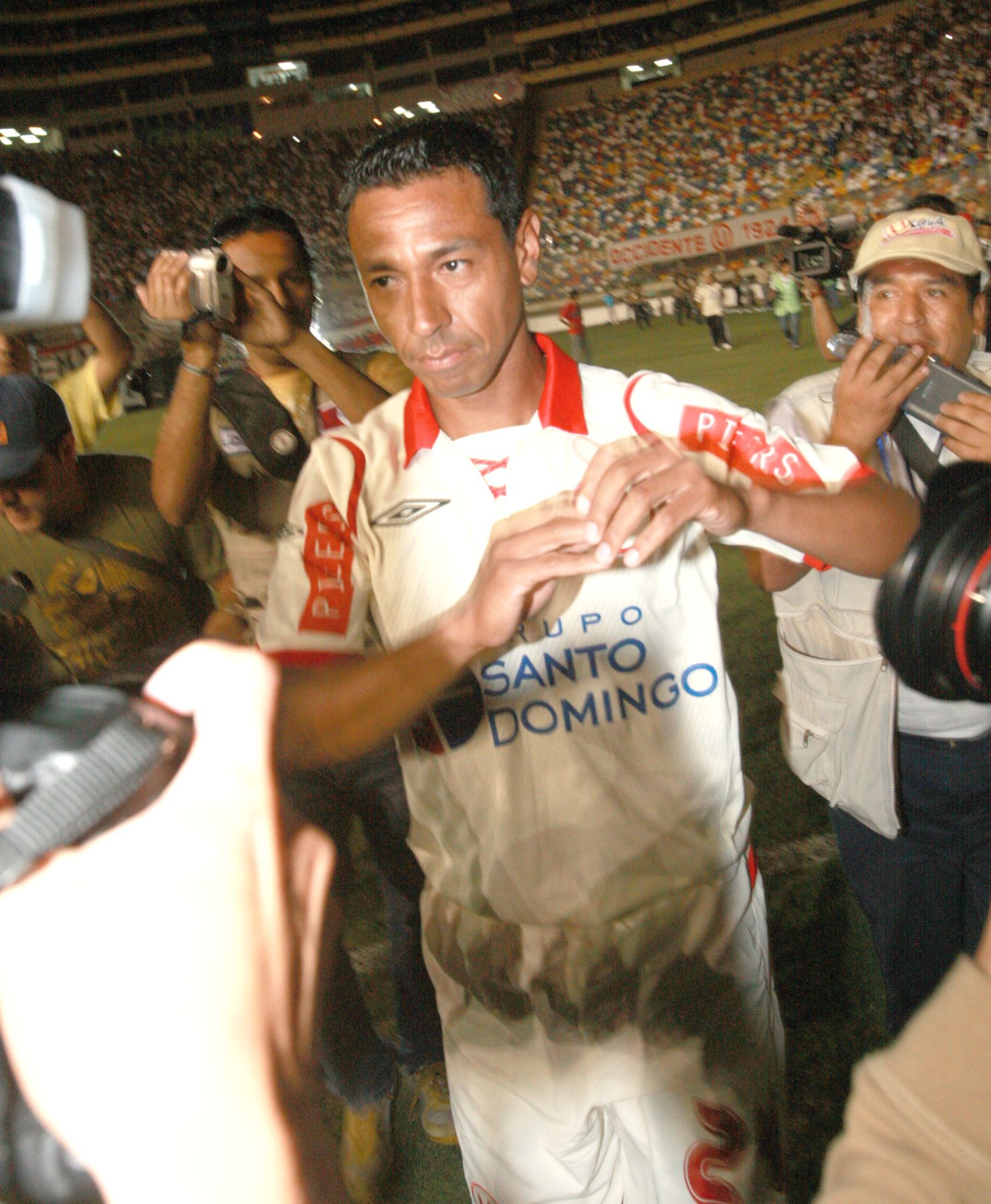 Universitario star Solano taken to hospital with dehydration | Noticias |  Agencia Peruana de Noticias Andina