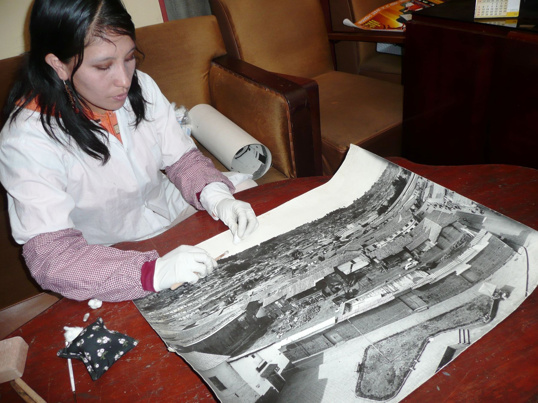 Fototeca del Museo de Arte Popular del Instituto Americano de Arte (IIA) en Cusco.