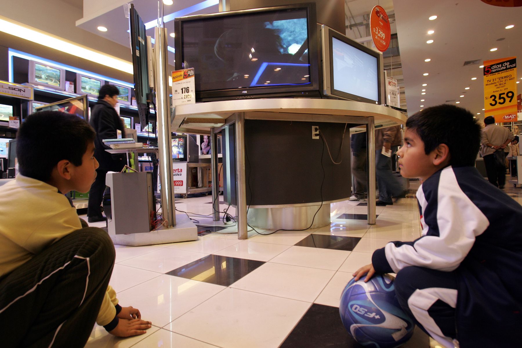 Plasma screen or LCD TV increases popularity with the arrival of digital television. Photo: ANDINA.