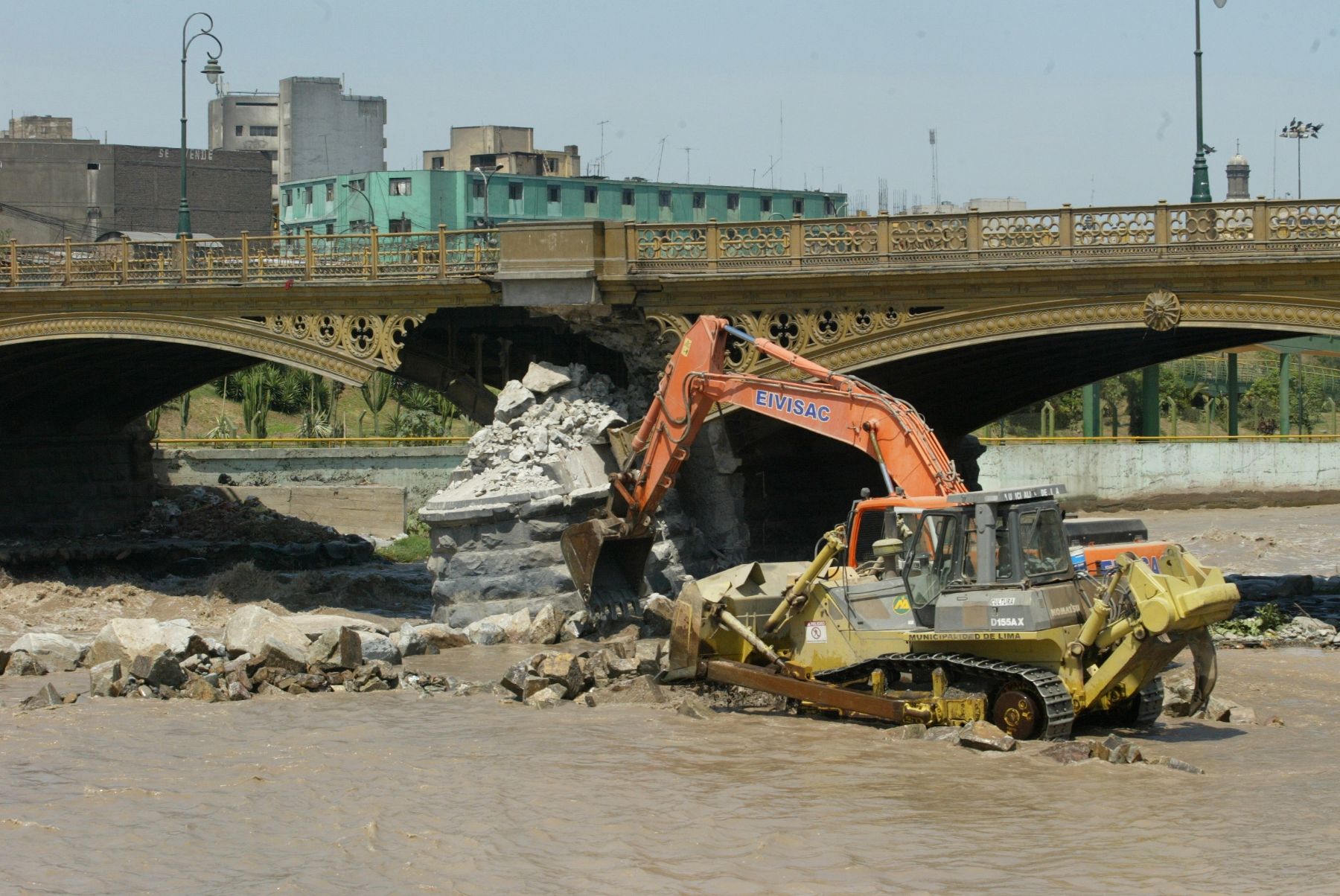 Trabajos de refaccion del  Puente Balta. Foto ANDINA /Victor Palomino Gómez