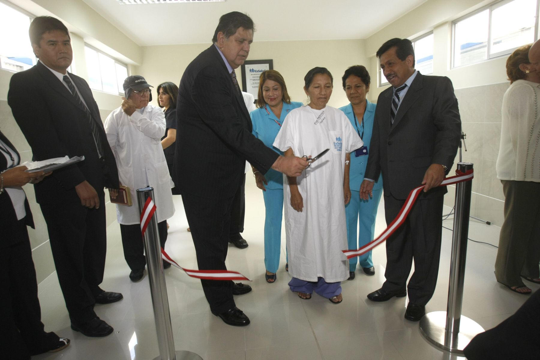 El presidente Alan García inauguró esta mañana el pabellón de especialidades médicas y quirúrgicas del hospital Sabogal. Foto: ANDINA/Juan Carlos Guzmán Negrini.