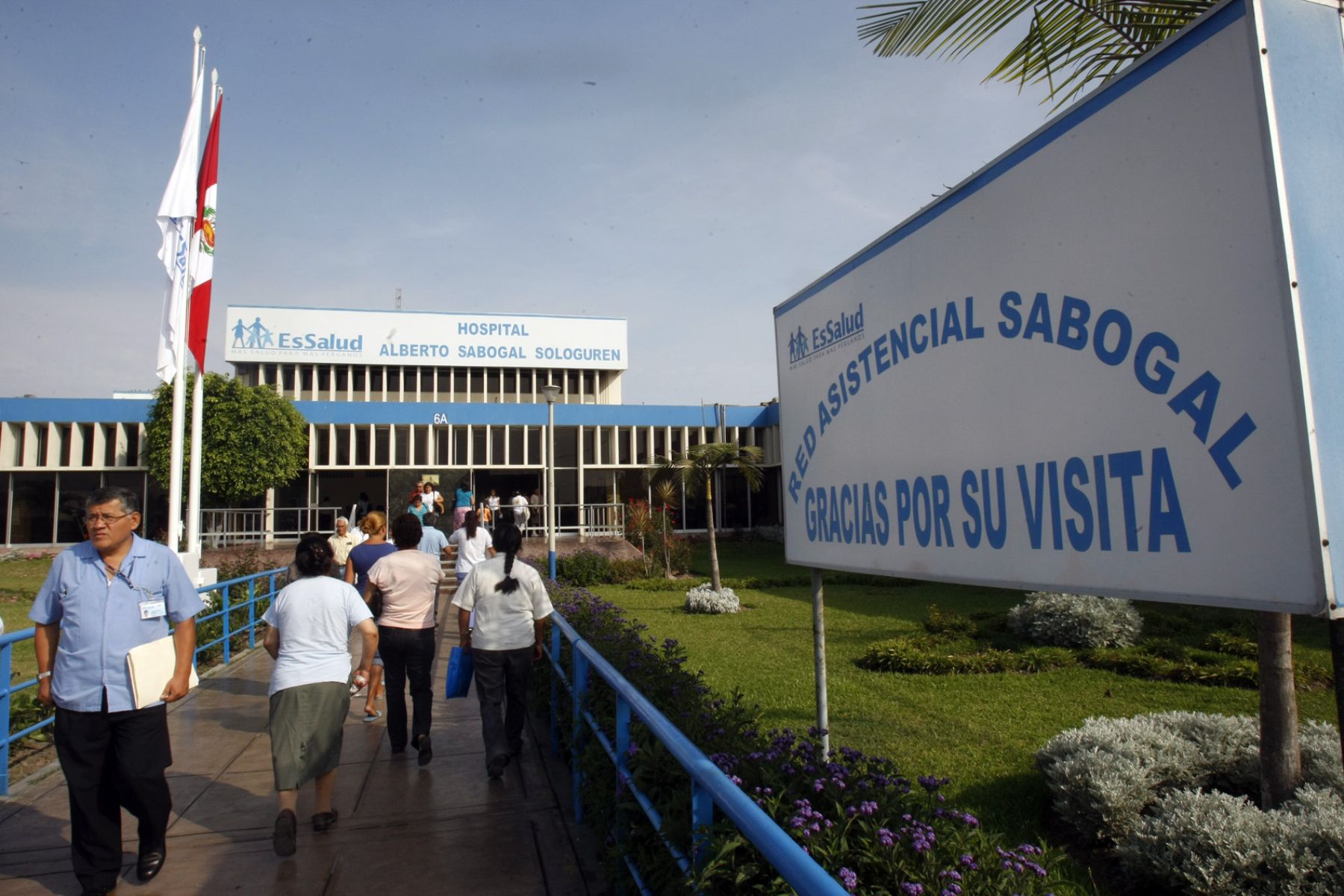 Problema de largas colas en hospital Sabogal está en vías de solución ...