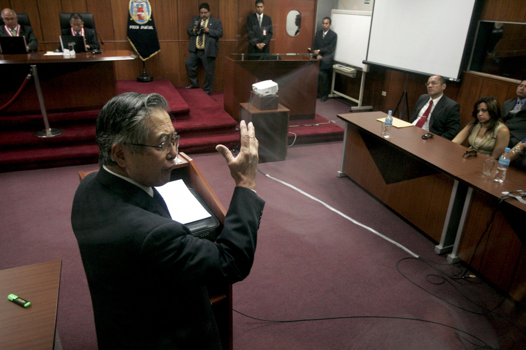 Fujimori Inició Autodefensa En Juicio Por Violaciones A Derechos ...