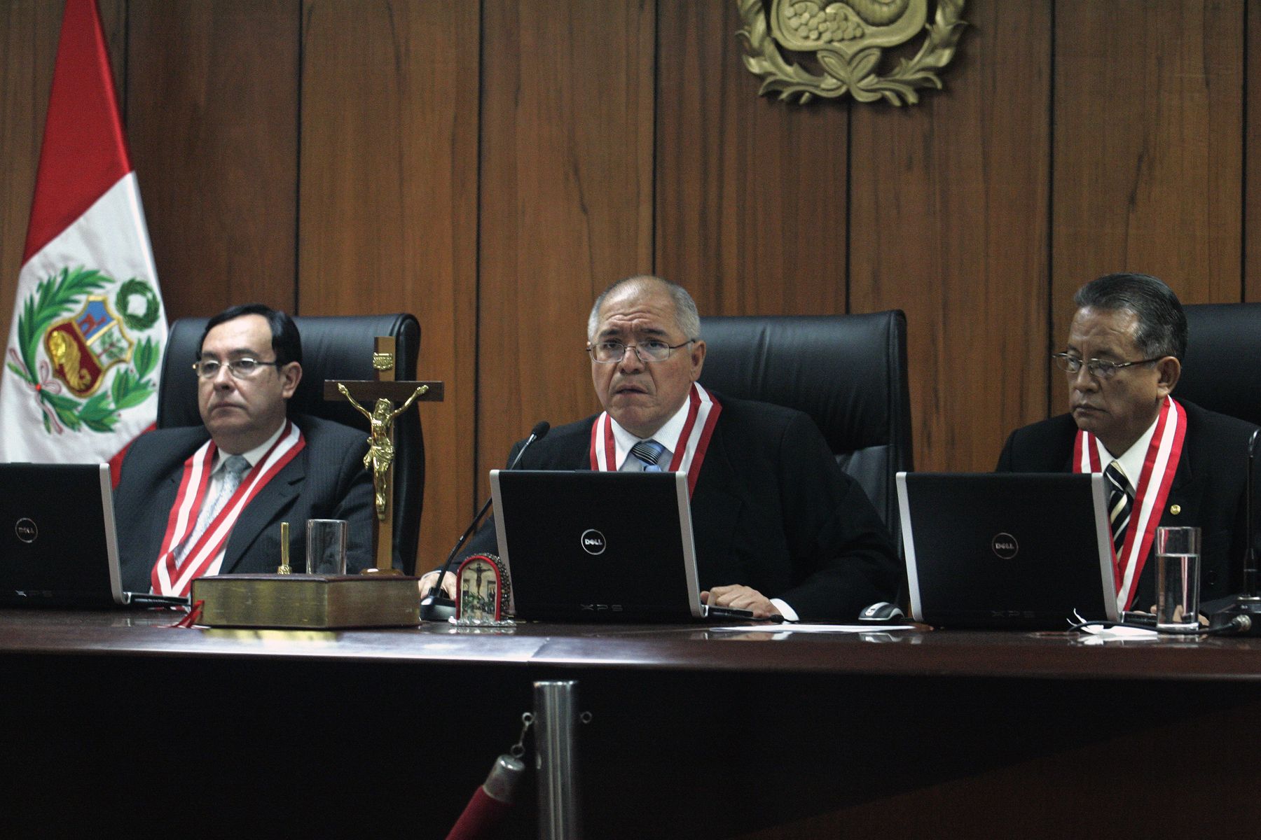 Magistrados que participan del juicio al ex presidente Alberto Fujimori en la sede de la Dinoes. Foto: ANDINA / Rafael Cornejo