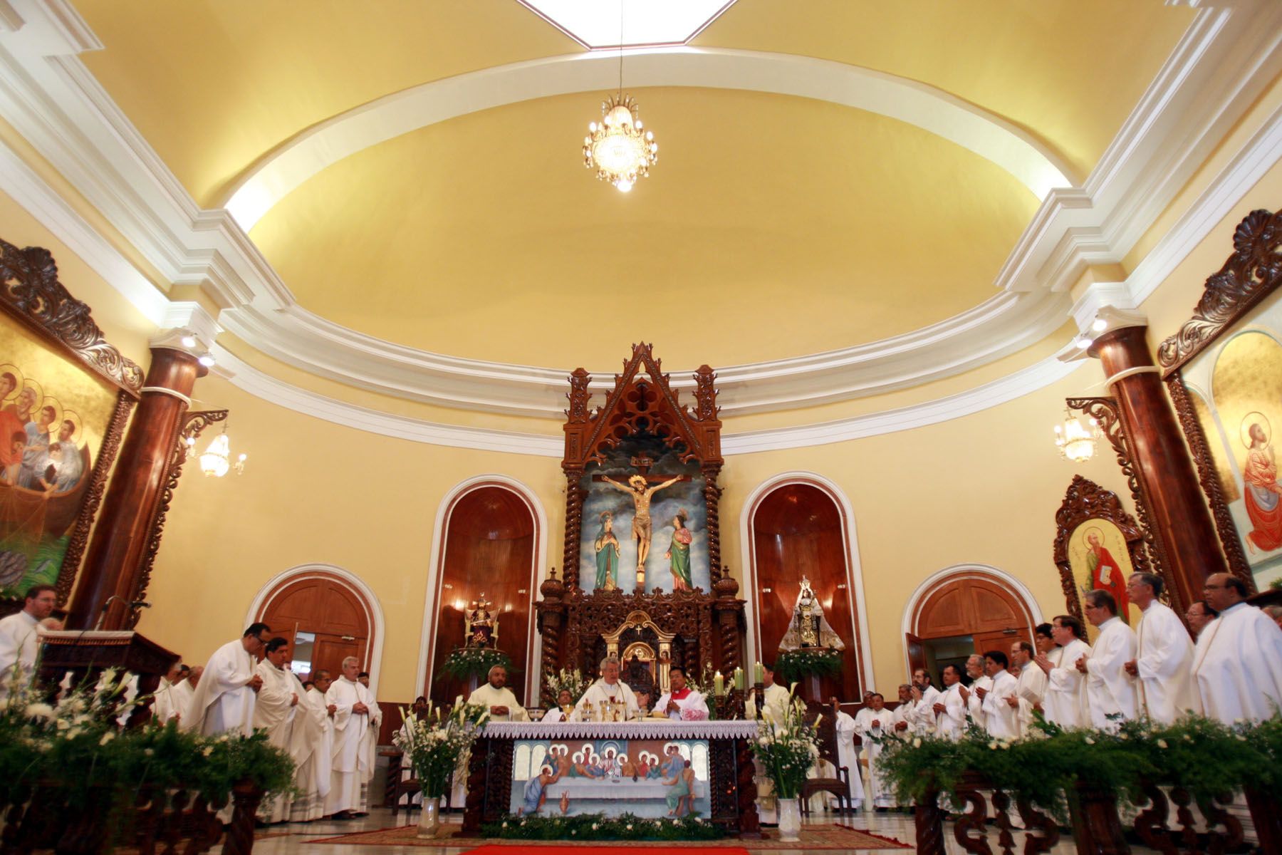 Misas se oficiarán antes de las 08.00 y después de las 17.00 el domingo de  elecciones | Noticias | Agencia Peruana de Noticias Andina