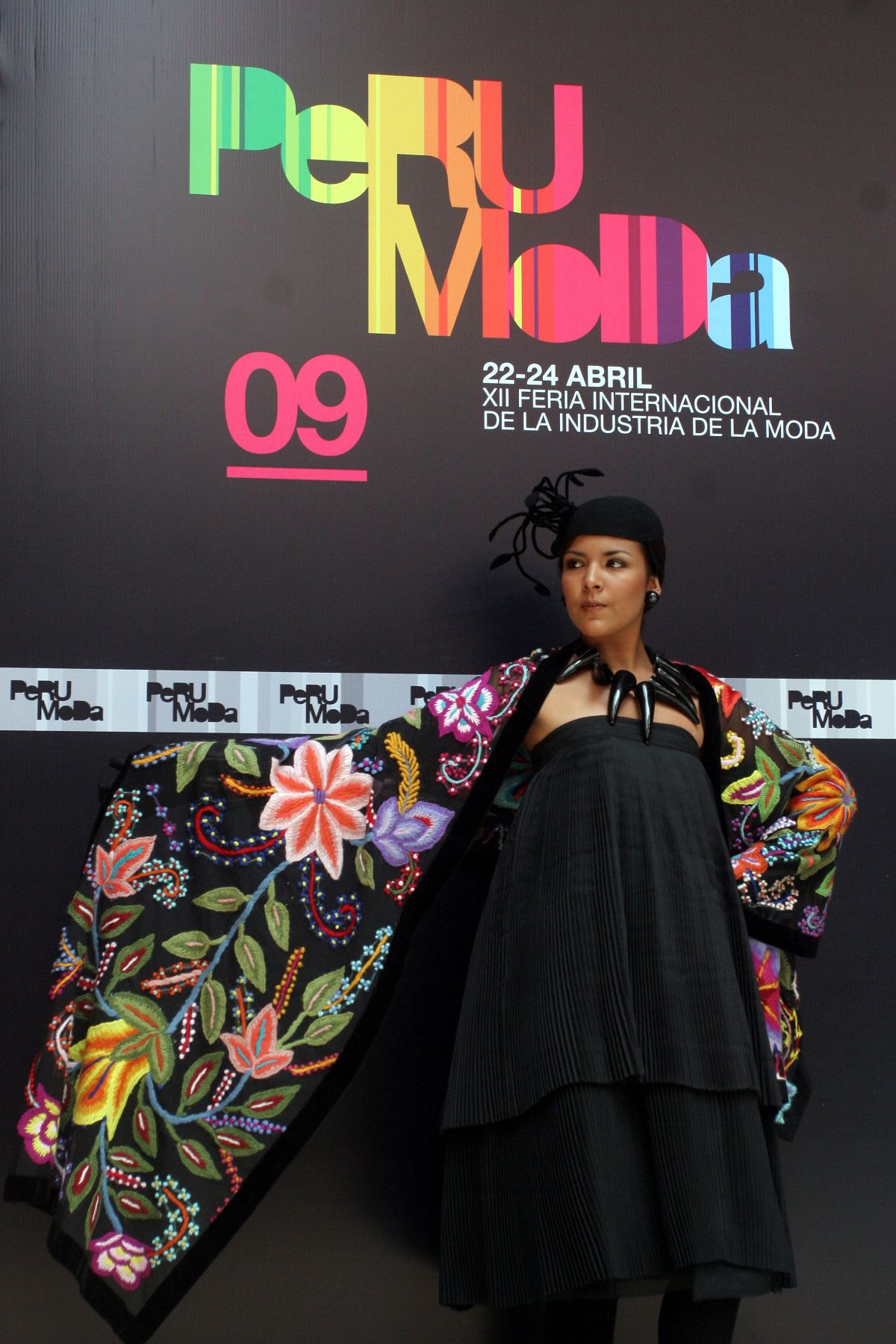 Presentración del Perú Moda 2009.
en el Centro Comercial Larco Mar.
 Foto: ANDINA/Rocío Farfán.