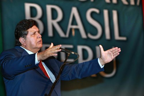 El Presidente de la República, Alan García Pérez, participa en el estado de Acre, Brasil, de la ceremonia de apertura del Foro Empresarial Perú-Brasil. Foto: Sepres.