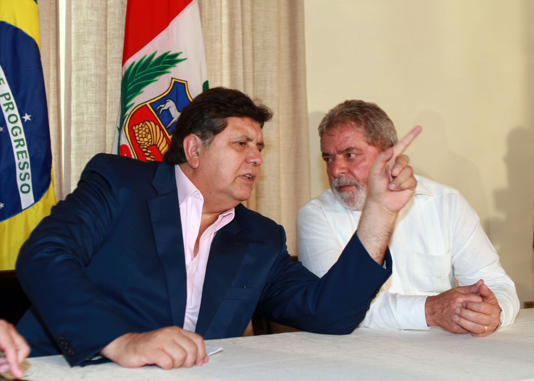 Presidentes de Perú, Alan García, y de Brasil, Luiz Inácio Lula da Silva, en Conferencia de prensa. Foto: Sepres