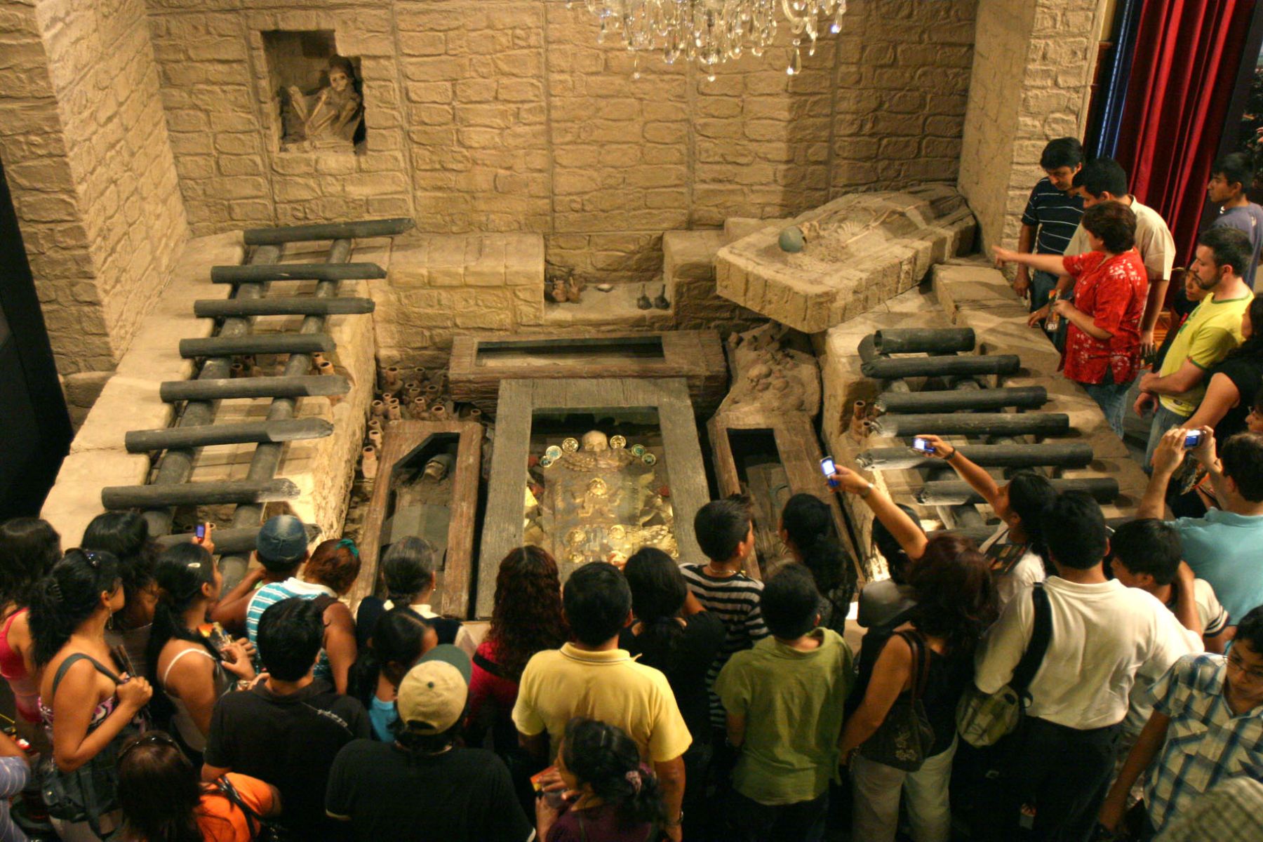 Más de 48 mil personas visitaron muestra “Tumbas Reales de Sipán” desde que se abrió en Palacio de Gobierno.  Foto: Difusión