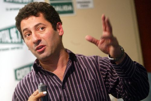 Salvador Heresi, alcalde de San Miguel, decidió postular por el grupo de Alex Kouri.  Foto: ANDINA / Carolina Urra