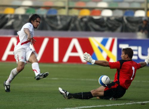 Juan Vargas anota gol para equipo peruano. Foto: ANDINA/Archivo.