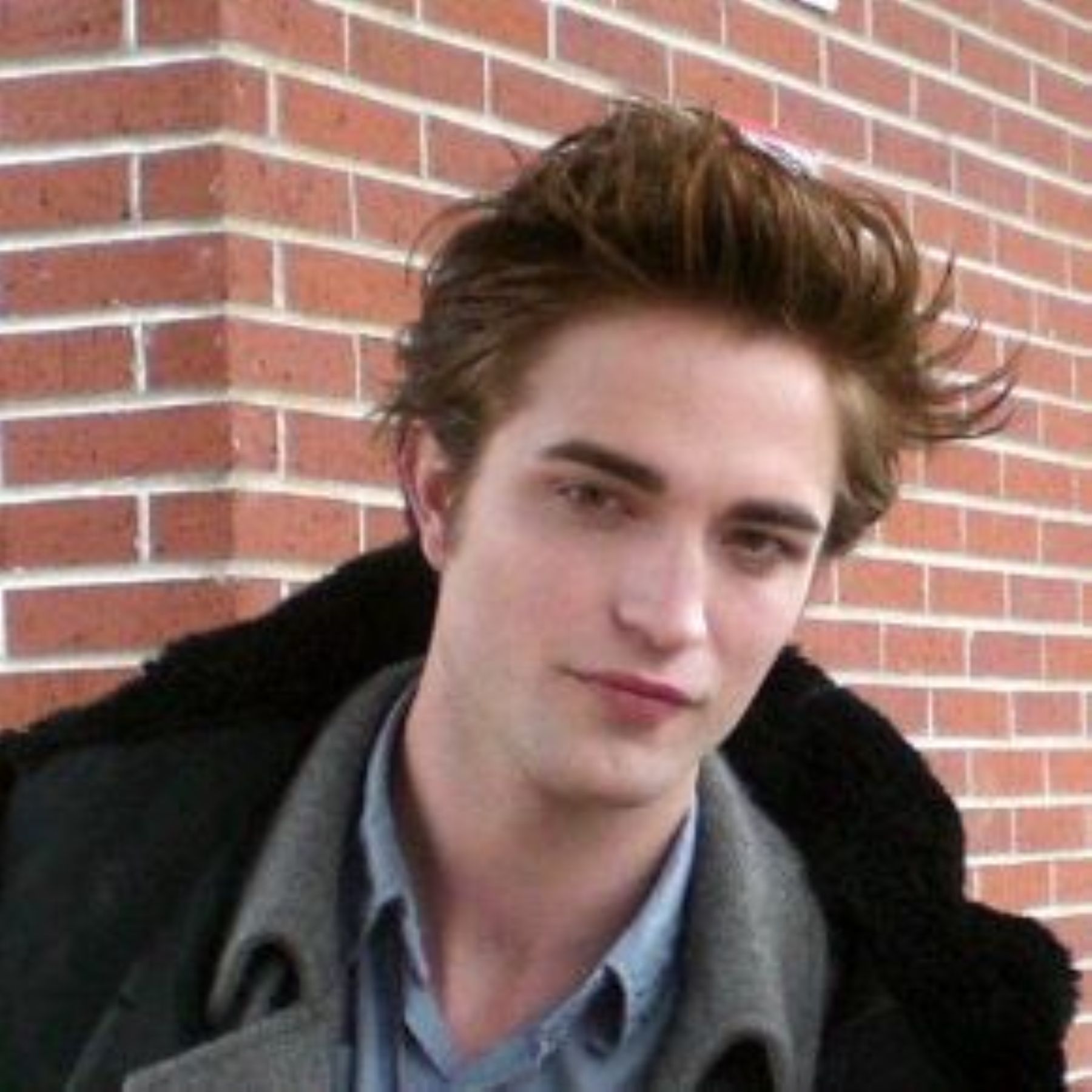 Robert Pattinson, el actor "vampiro" de la saga de Crepúsculo, Luna Nueva.