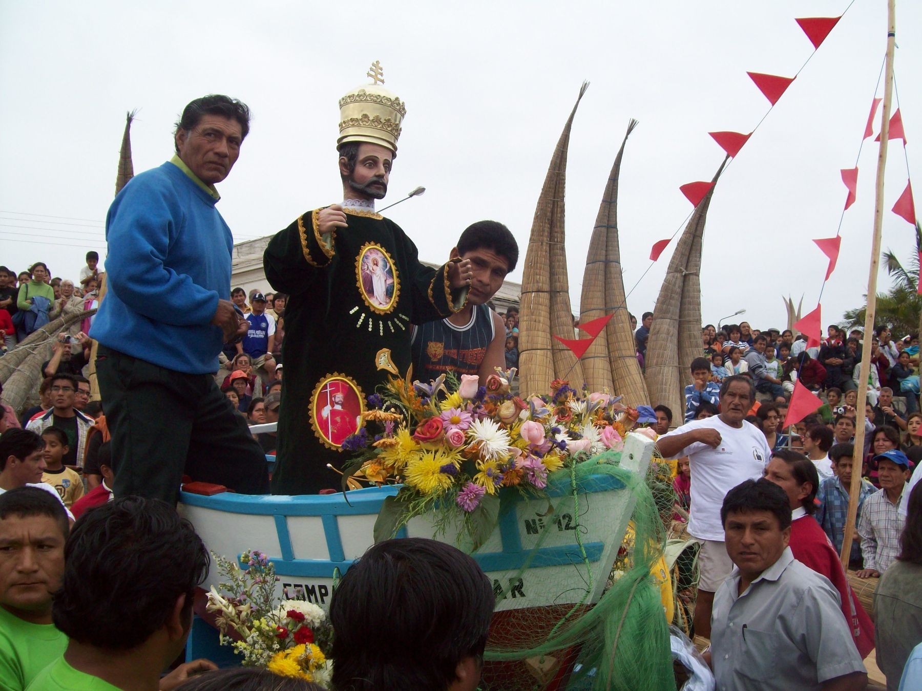 Festividad de San Pedro en balneario de Huanchaco. Foto: Oscar Paz.
