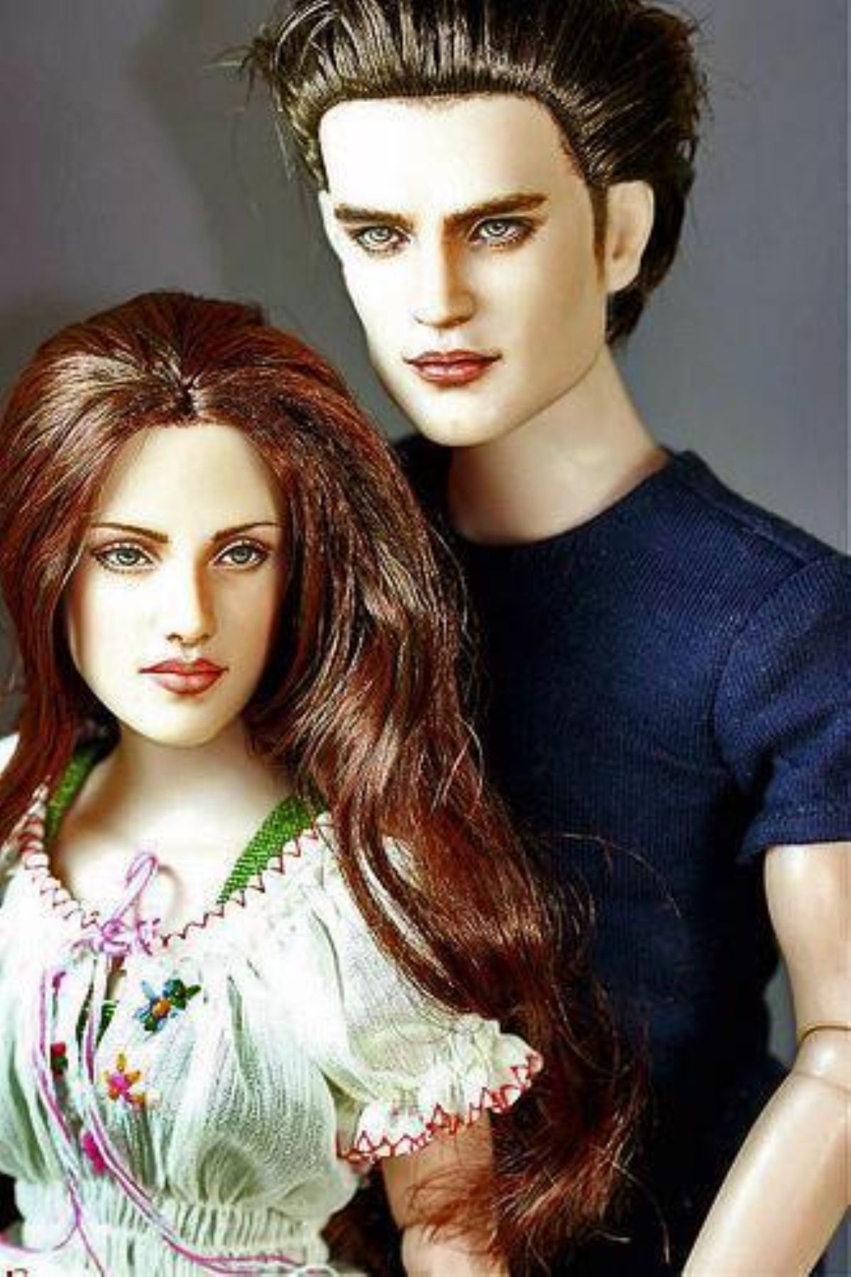Habrá que esperar a noviembre para saber si los muñecos se parecen a Robert Pattinson y Kristen Stewart